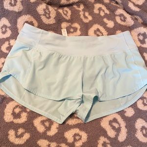 Lulu shorts ! Sz 6 💙